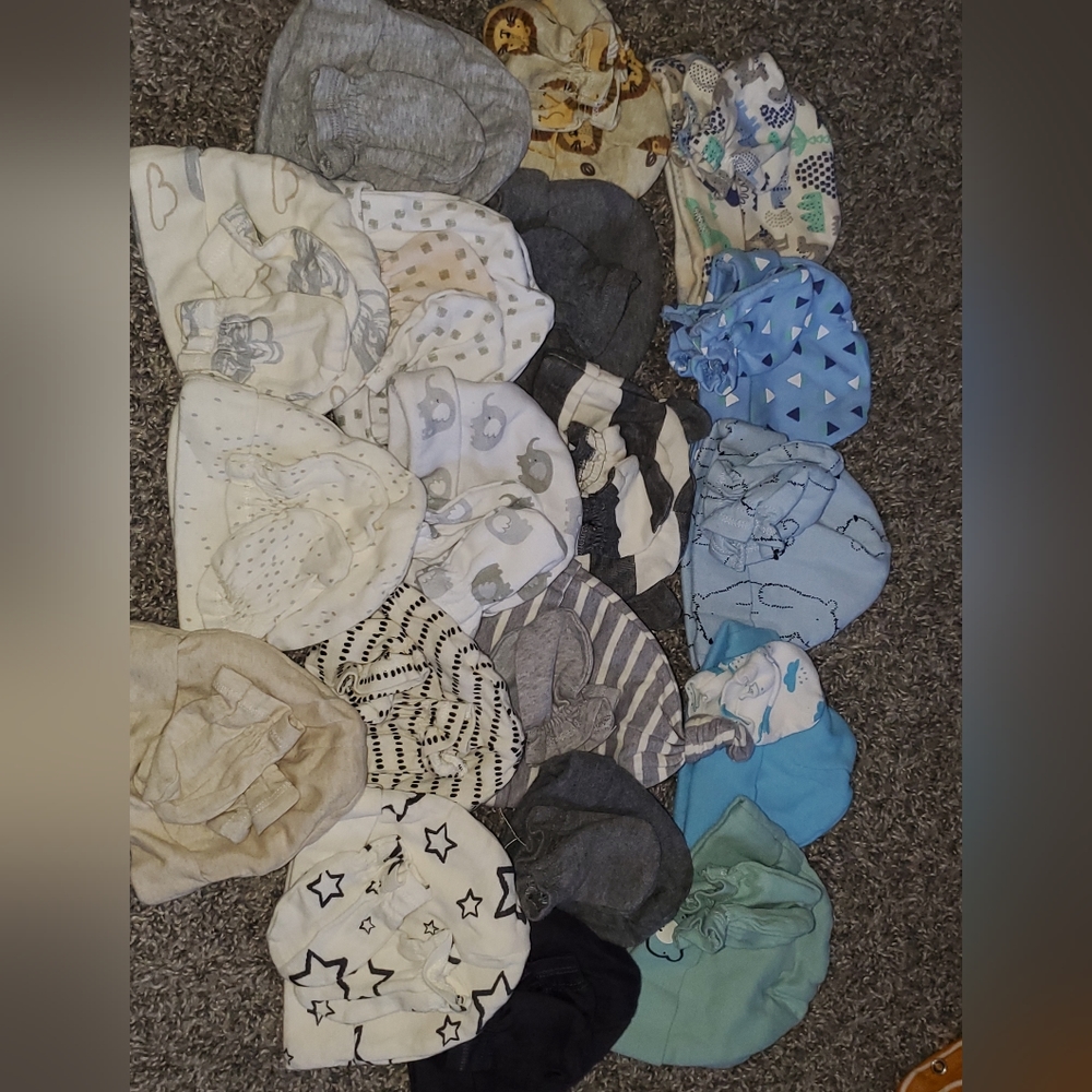 Baby Boy's Hats & Mittens